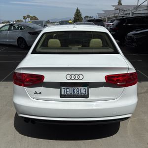 AUDI A4 2.0T PREMIUM - 6