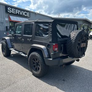 2018 JEEP WRANGLER JK UNLIMITED SAHARA — фото 5