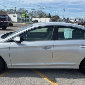 HYUNDAI SONATA SEL - 4