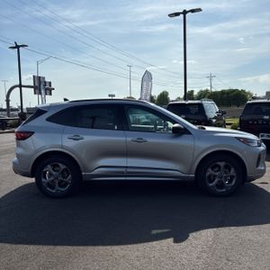 FORD ESCAPE ST-LINE - 10