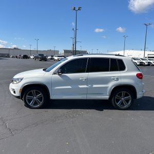 VOLKSWAGEN TIGUAN 2.0T SPORT 4MOTION - 3