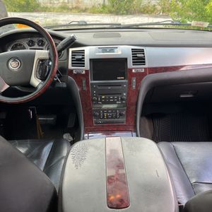 صورة مصغرة 35 لـ 2010 Cadillac ESCALADE LUXURY