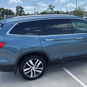 2018 Honda PILOT ELITE photo 9