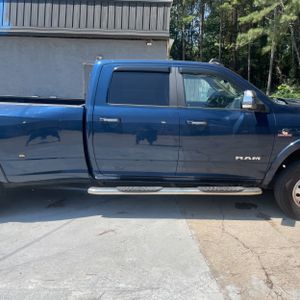 2019 RAM 3500 LARAMIE photo 11