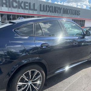 2025 BMW X6 XDRIVE40I 照片 9