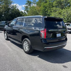 2024 Chevrolet SUBURBAN LT photo 5