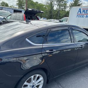FORD FUSION SE - 9