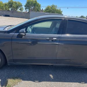 FORD FUSION SE - 4