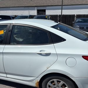 HYUNDAI ACCENT GLS - 6