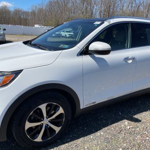 KIA SORENTO EX V6 - 2