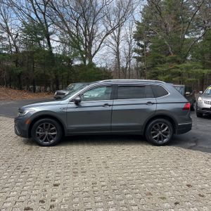 VOLKSWAGEN TIGUAN SE - 2