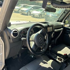 2011 JEEP WRANGLER UNLIMITED SAHARA 照片 36