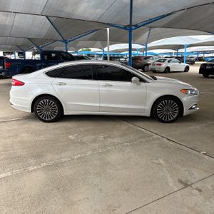 FORD FUSION SE - 10