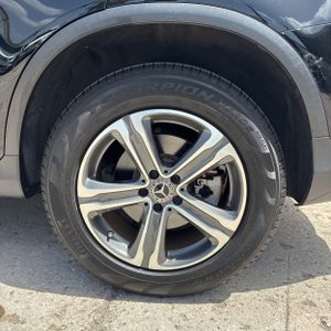 2018 Mercedes-BENZ GLC thumbnail 18