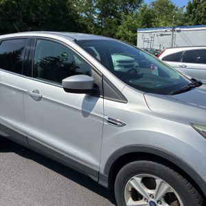 2015 FORD ESCAPE SE 照片 9
