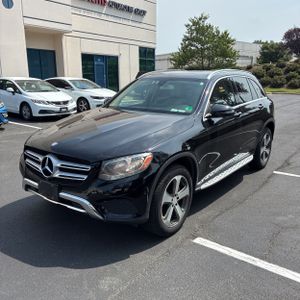 2016 Mercedes-BENZ GLC photo 1