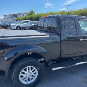 2017 Nissan FRONTIER SV photo 9