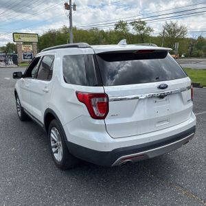 FORD EXPLORER XLT - 4