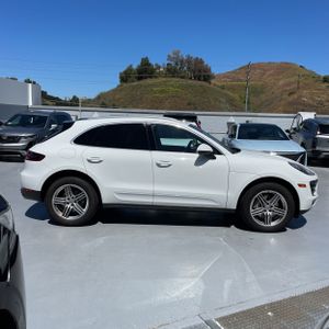 PORSCHE MACAN S - 10