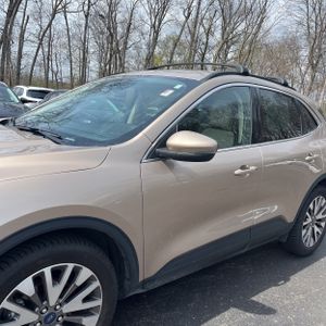 FORD ESCAPE TITANIUM - 2