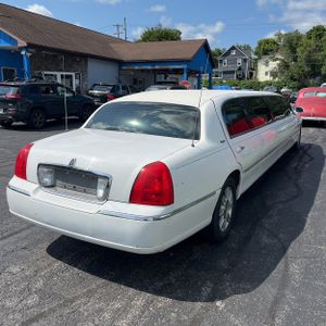 صورة 8 لـ 2007 Lincoln TOWN CAR EXECUTIVE