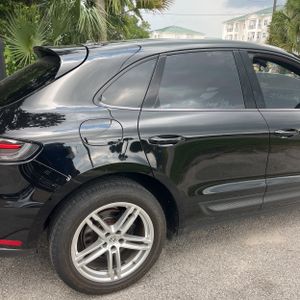 2023 Porsche MACAN photo 9