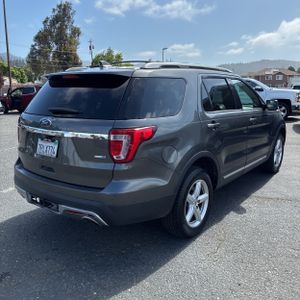 FORD EXPLORER XLT - 8