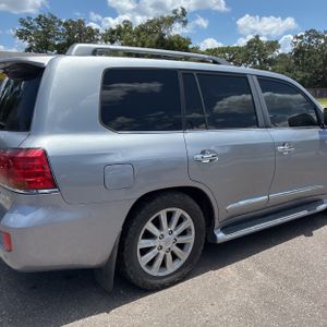 صورة 9 لـ 2010 Lexus LX 570 BASE