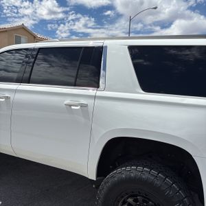 CHEVROLET SUBURBAN LT - 6