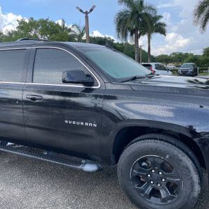 2017 Chevrolet SUBURBAN LT 照片 13