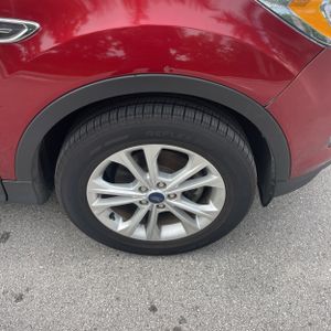 صورة مصغرة 20 لـ 2018 FORD ESCAPE SE