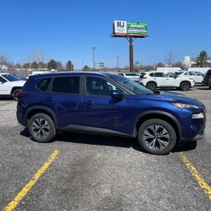 NISSAN ROGUE SV - 10