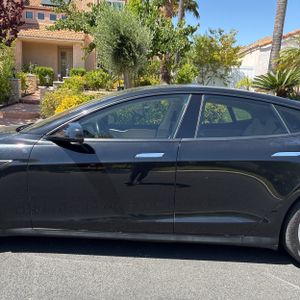 TESLA MODEL S BASE - 4