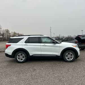 FORD EXPLORER XLT - 10