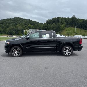 2025 RAM 1500 TUNGSTEN — фото 3