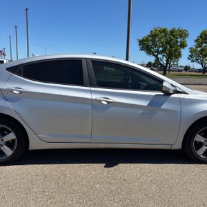 صورة مصغرة 11 لـ 2013 Hyundai ELANTRA GLS