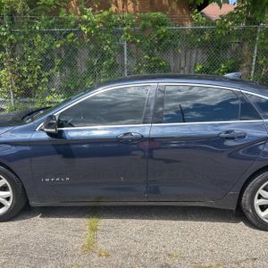 2017 Chevrolet IMPALA LT — фото 4
