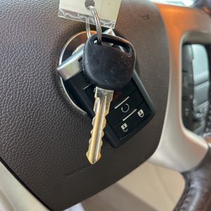 2010 Cadillac ESCALADE BASE — миниатюра 55