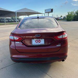 FORD FUSION SE - 7