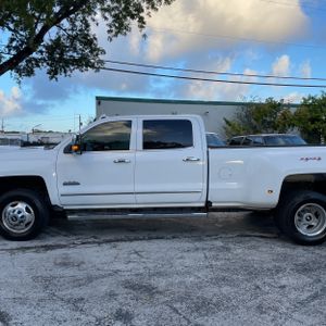 CHEVROLET SILVERADO 3500HD HIGH COUNTRY - 3