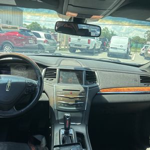 2015 Lincoln MKS BASE — миниатюра 34