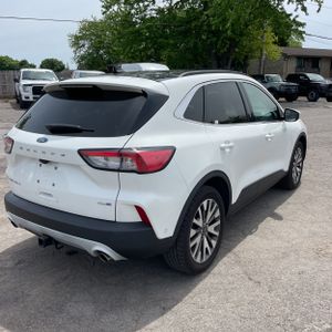 FORD ESCAPE TITANIUM - 8