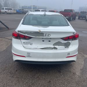 HYUNDAI ELANTRA SE - 6