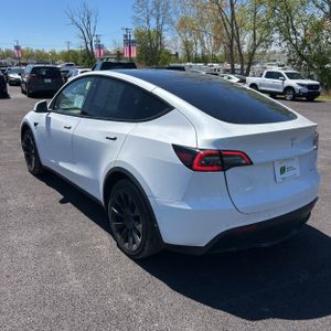 TESLA MODEL Y LONG RANGE - 5