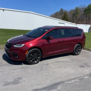 CHRYSLER PACIFICA TOURING L AWD - 1