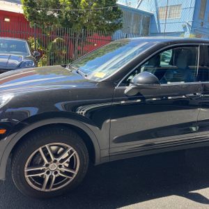 PORSCHE CAYENNE BASE - 2