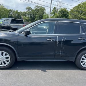 صورة 4 لـ 2017 Nissan ROGUE S