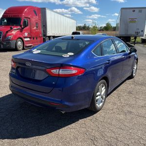 FORD FUSION SE - 8
