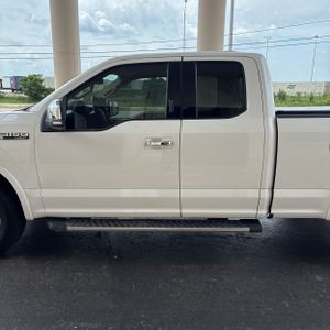 2020 FORD F-150 LARIAT 照片 3