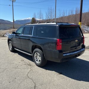 CHEVROLET SUBURBAN LT - 5